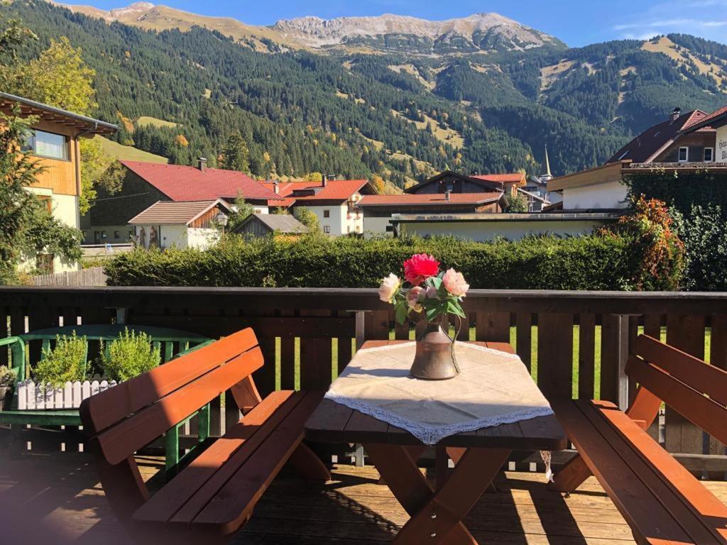 Gaestehaus Schmitt Lähn Buitenkant foto