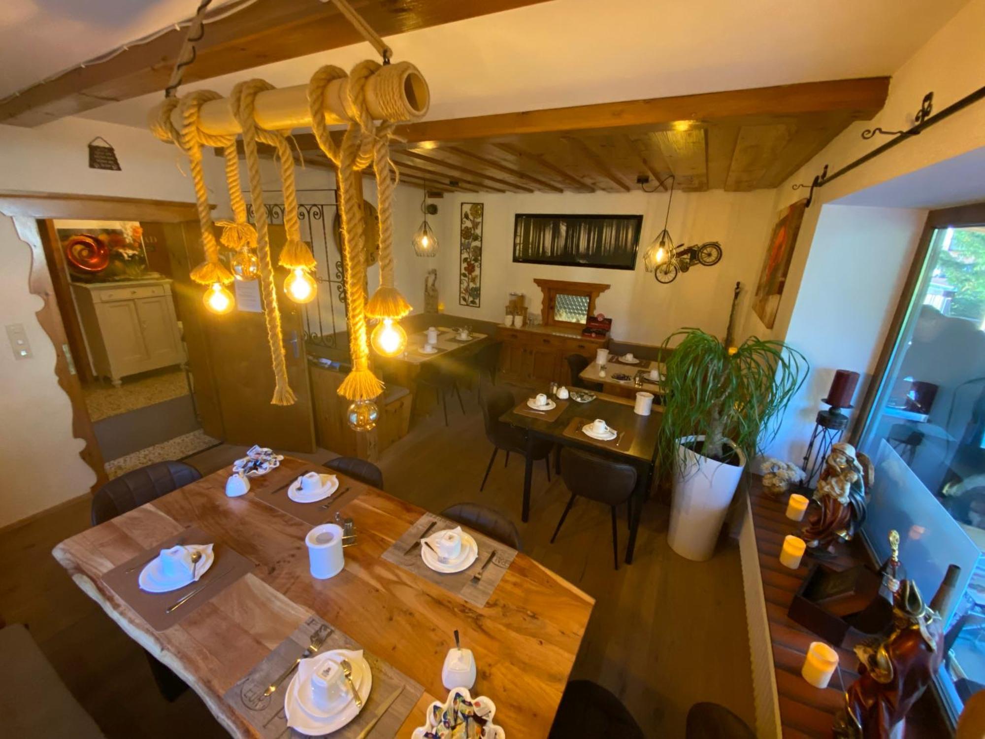 Gaestehaus Schmitt Lähn Buitenkant foto